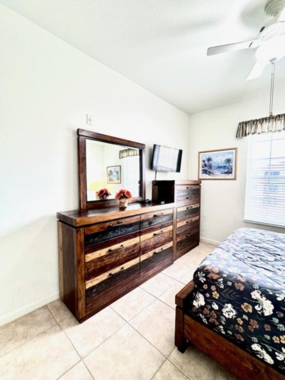 Amazing Resort 2 bed condo close to Disney condo - image 18
