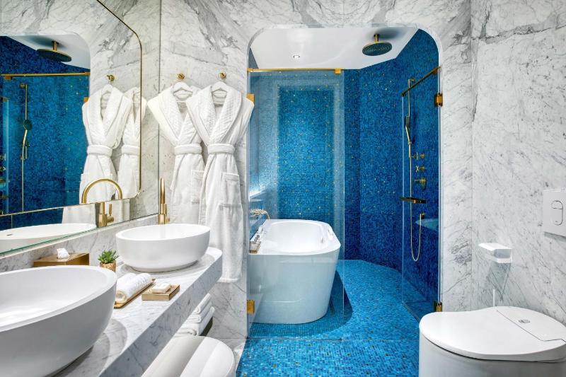 Matild Twin Room image 4