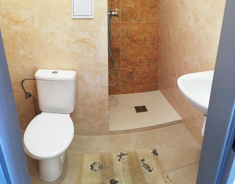 Single Room image 2