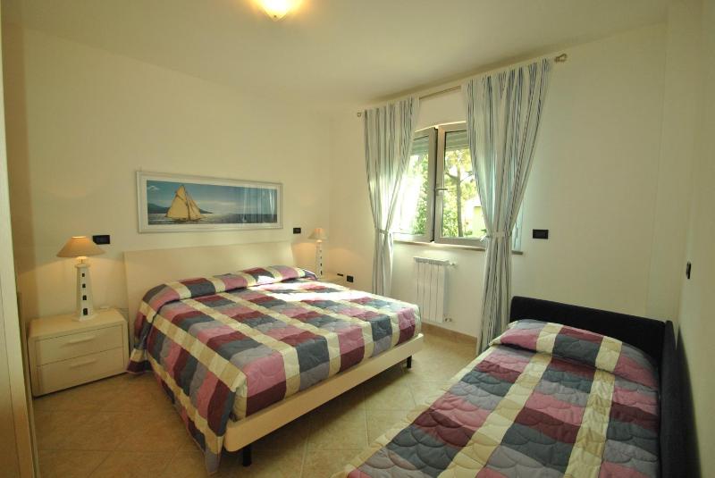 One-Bedroom Apartment with Balcony (3 Adults) image 4