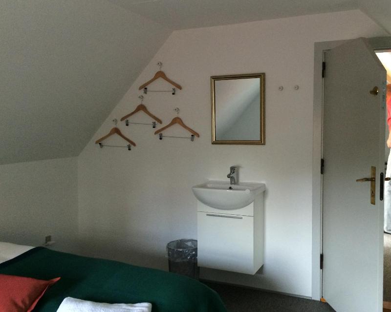 Double Room image 2