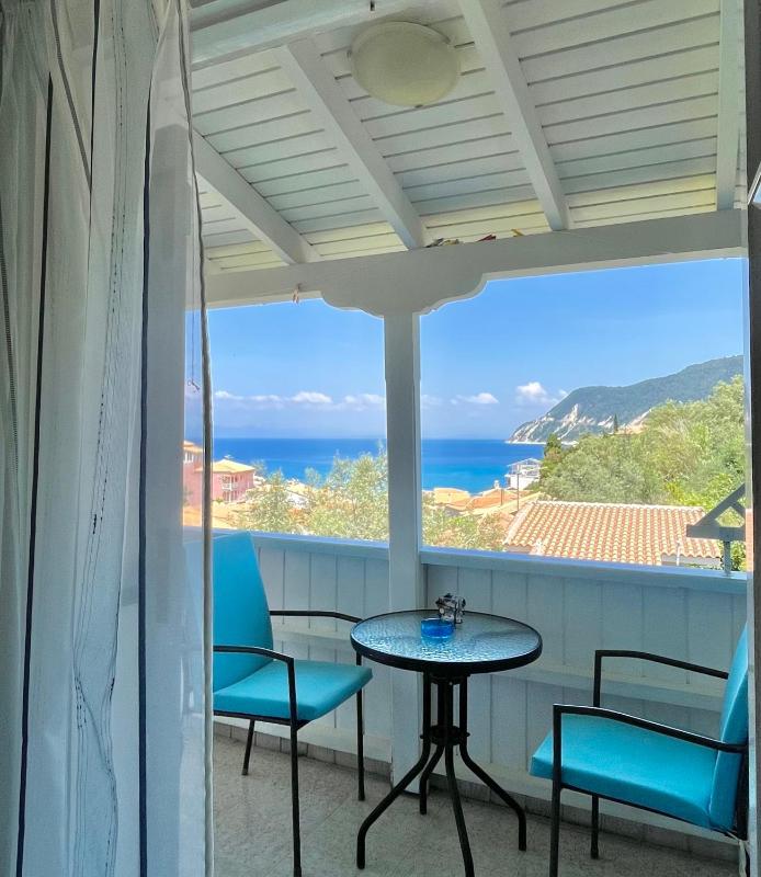 Twin Room with Sea View image 3