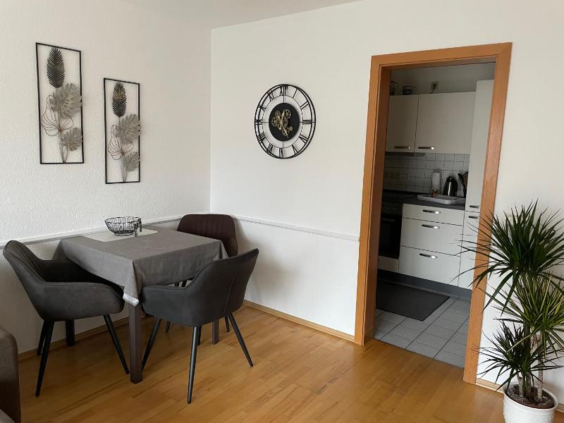 One-Bedroom Apartment image 2