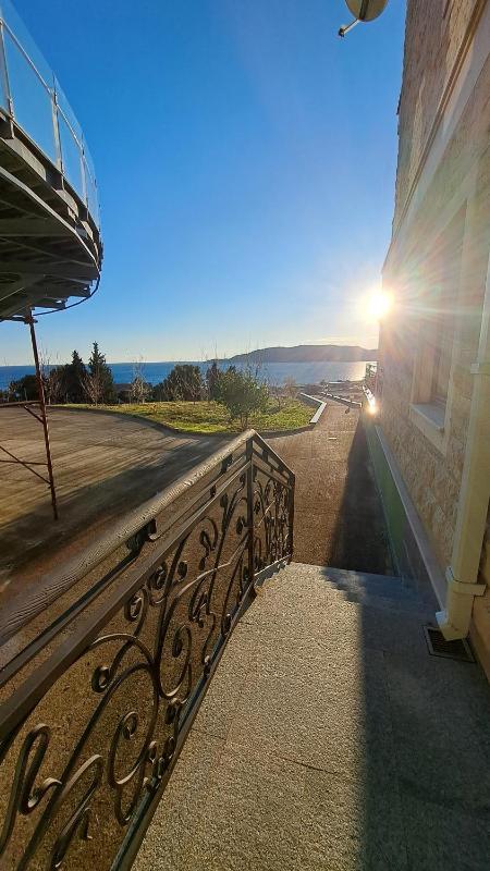 Economy Double or Twin Room image 2