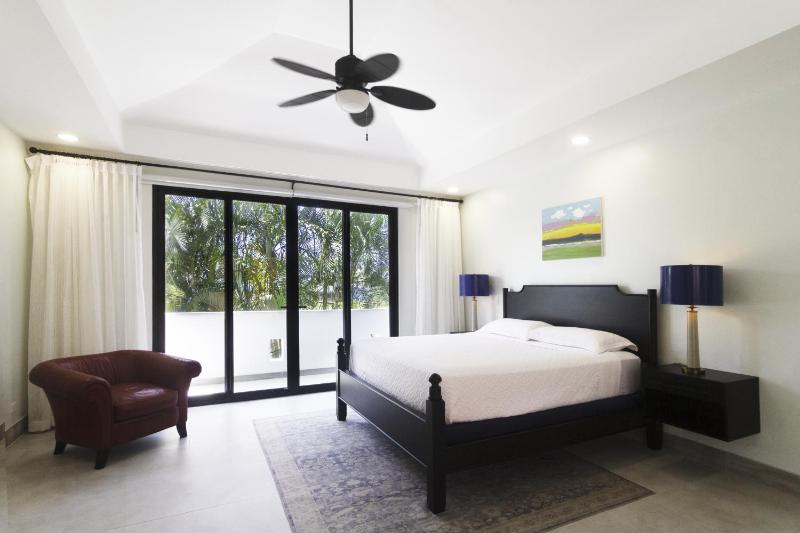 Classy Beachfront Home with Private Pool - Hermosa Palms 110 - image 14