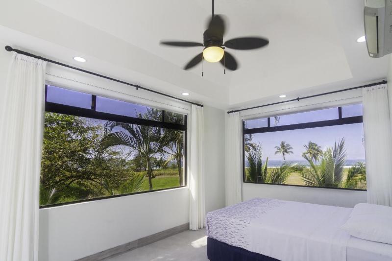 Classy Beachfront Home with Private Pool - Hermosa Palms 110 - image 15