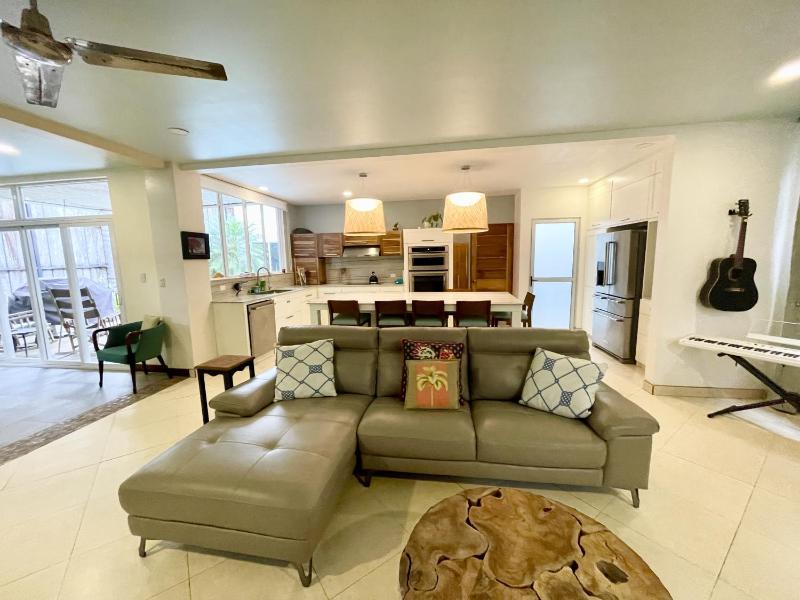 Luxury Beachfront Oasis - Hermosa Palms 50 - image 6