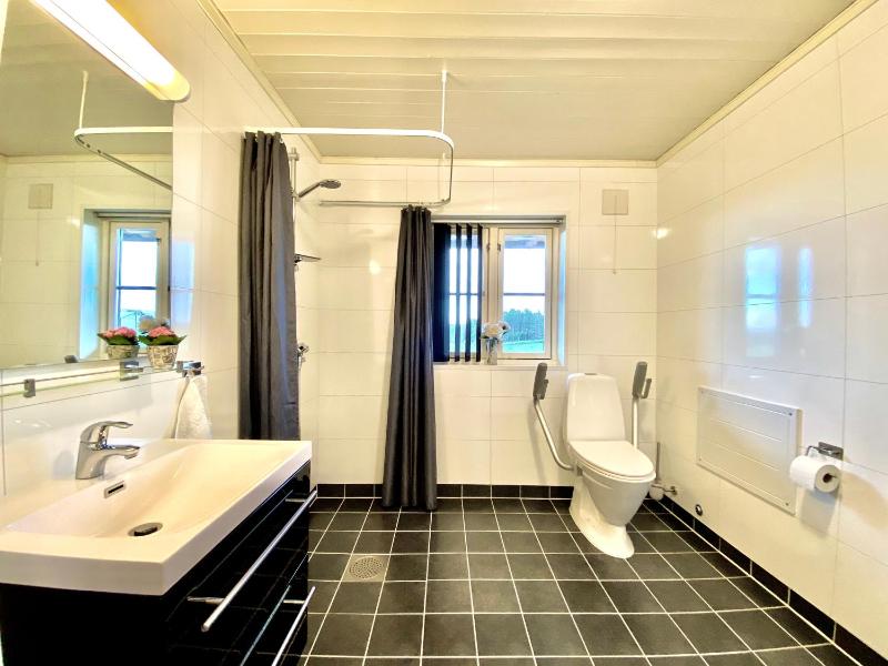 Two-Bedroom Apartment image 4