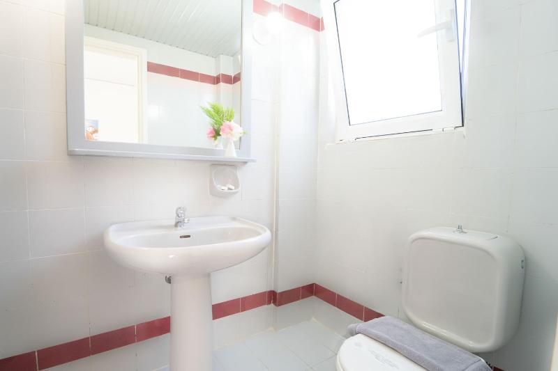 Apartment with Balcony (2 Adults) image 4