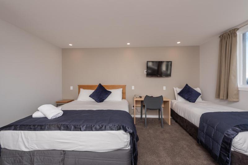 Capital View Motor Inn - Free Parking - image 12