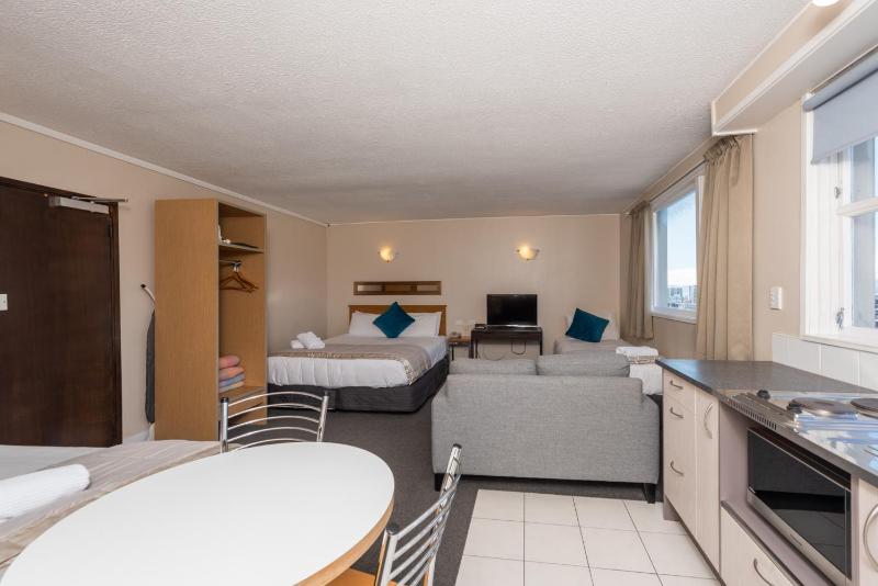 Capital View Motor Inn - Free Parking - image 4