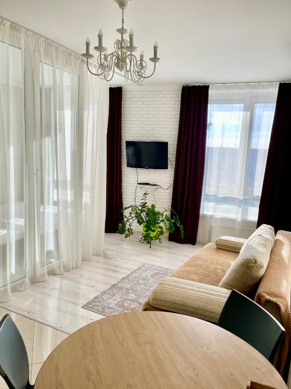 One-Bedroom Apartment image 3