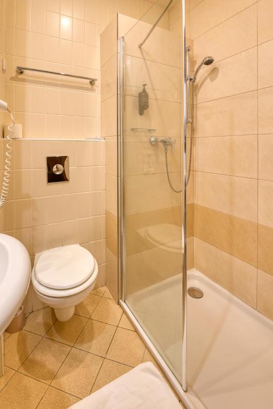 Superior Double or Twin Room image 4