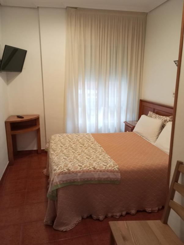 Single Room image 2