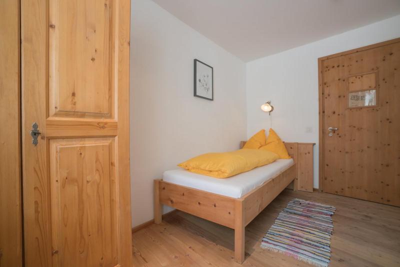 Single Room image 3