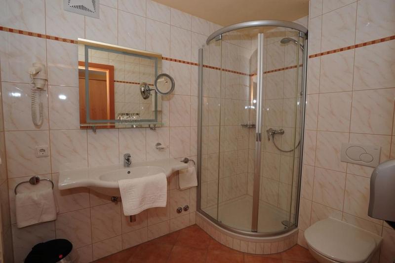 Double Room with Terrace image 4