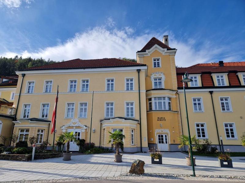 Double Room with Terrace image 3