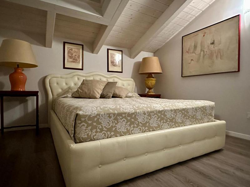 Suite with Garden View image 1