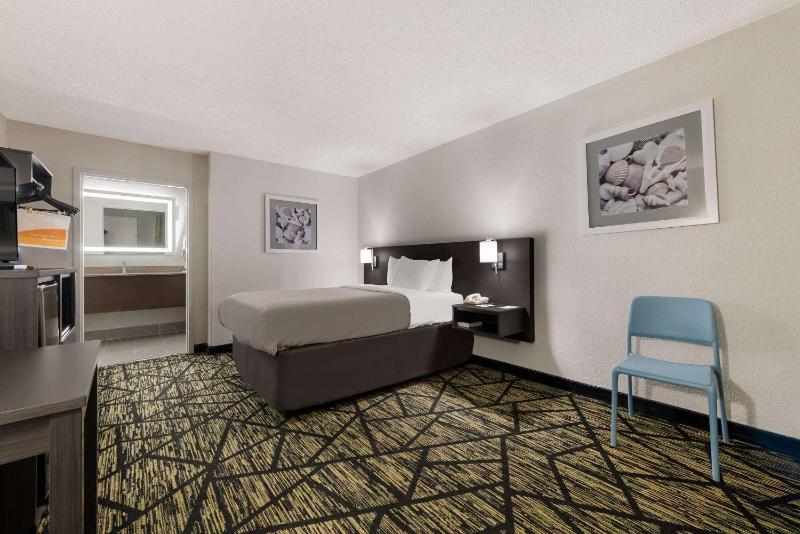 Quality Inn Orange Park Jacksonville - image 29