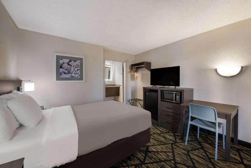 Double Room with Two Double Beds - Non-Smoking image 1