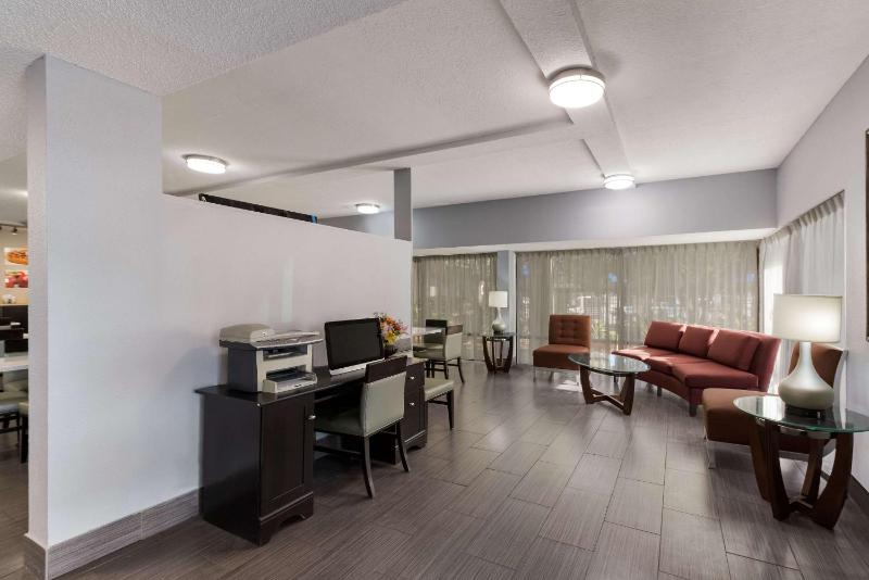 Quality Inn Orange Park Jacksonville - image 10