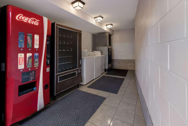 Quality Inn Orange Park Jacksonville - image 26