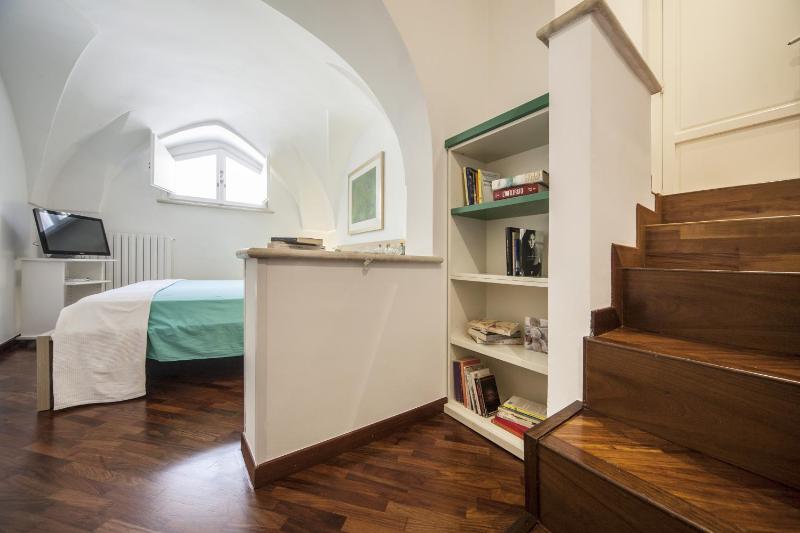 Double Room image 3