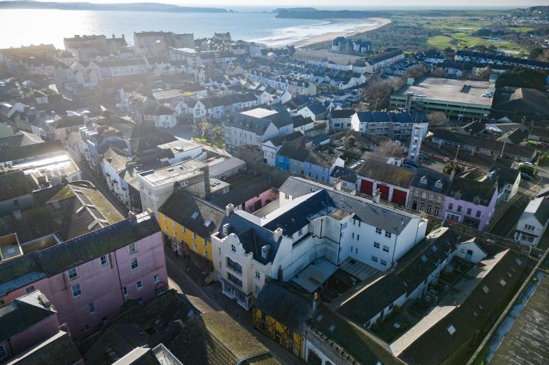 Cosy At The Mews - 2 Bedroom Apartment - Tenby - image 13