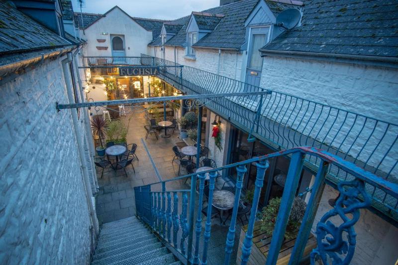 Cosy At The Mews - 2 Bedroom Apartment - Tenby - image 10