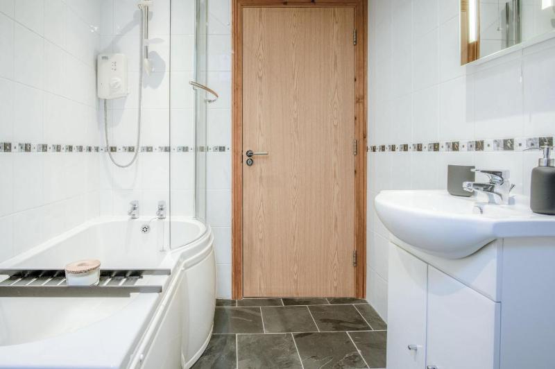 Cosy At The Mews - 2 Bedroom Apartment - Tenby - image 48