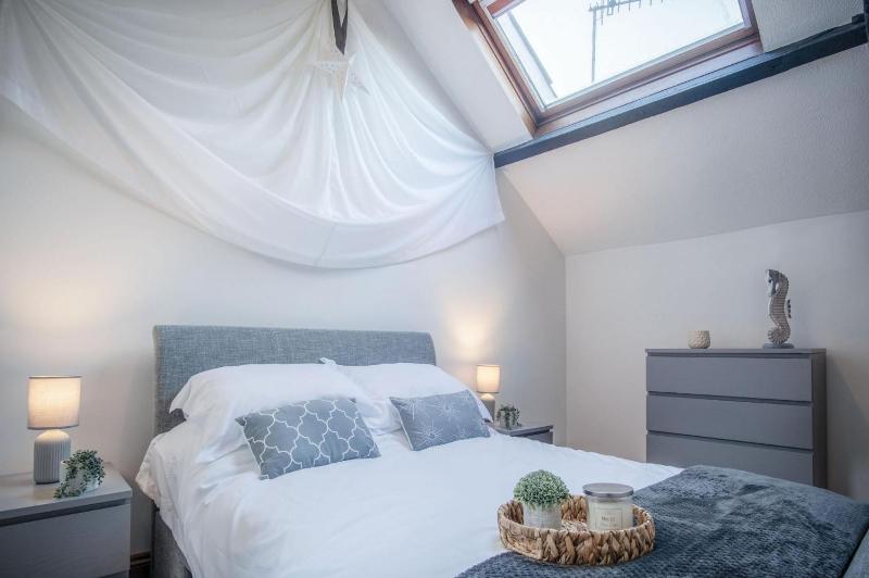 Cosy At The Mews - 2 Bedroom Apartment - Tenby - image 25