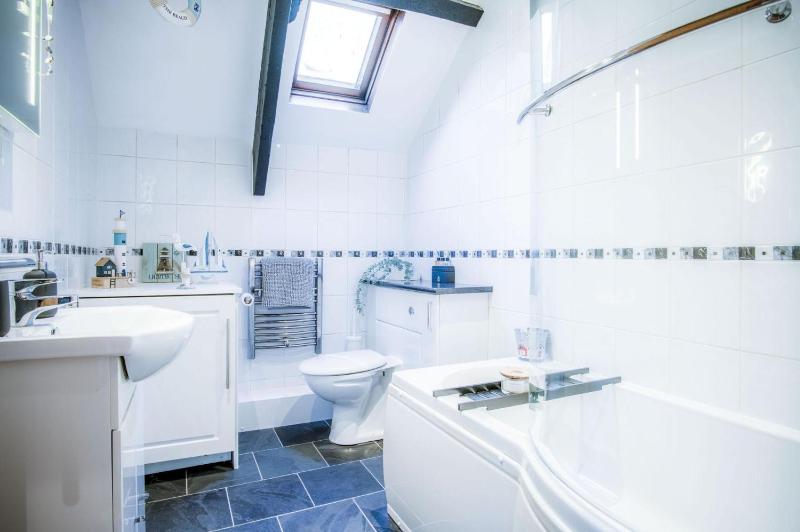 Cosy At The Mews - 2 Bedroom Apartment - Tenby - image 35