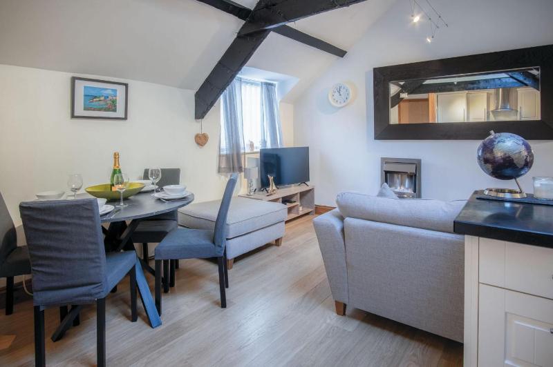 Cosy At The Mews - 2 Bedroom Apartment - Tenby - image 24