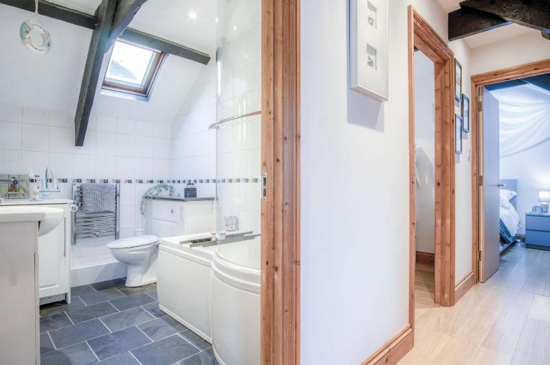 Cosy At The Mews - 2 Bedroom Apartment - Tenby - image 19