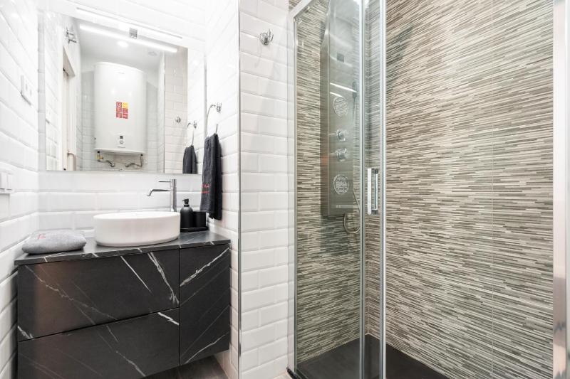 Chueca San Antón Apartment - image 6