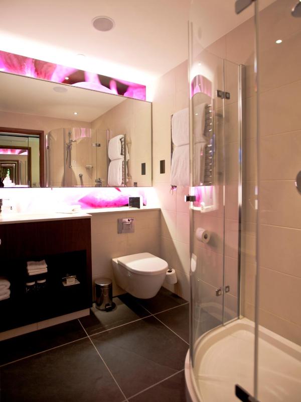 Twin Room image 1