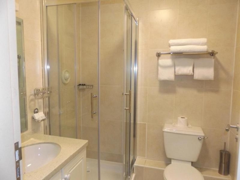 The Village Hotel Douglas - image 6
