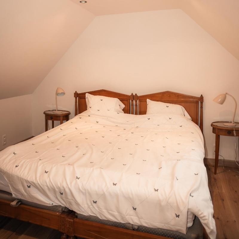Two-Bedroom House image 4