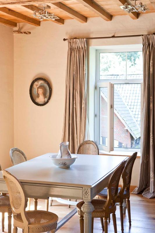 Three-Bedroom House image 4