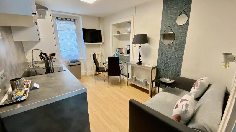 Standard Apartment (2 Adults) image 3