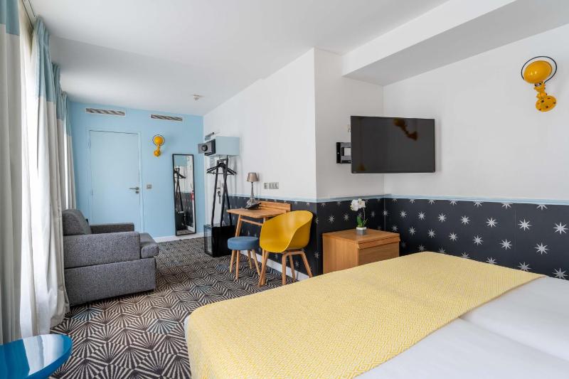 Privilege Double Room image 3