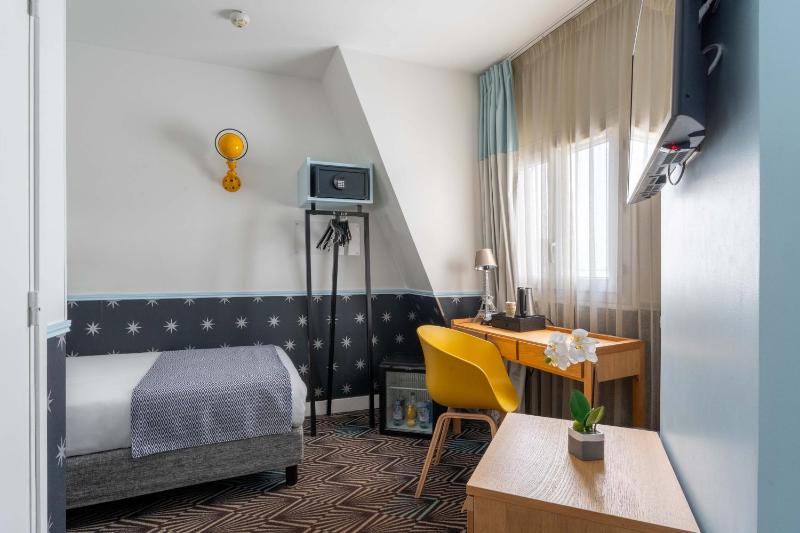 Small Single Room image 1