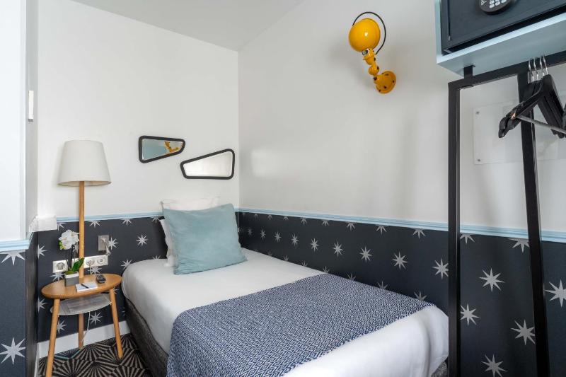 Small Single Room image 4