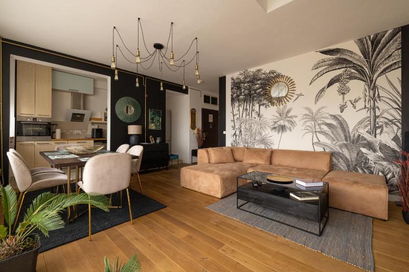 Deluxe Apartment image 1