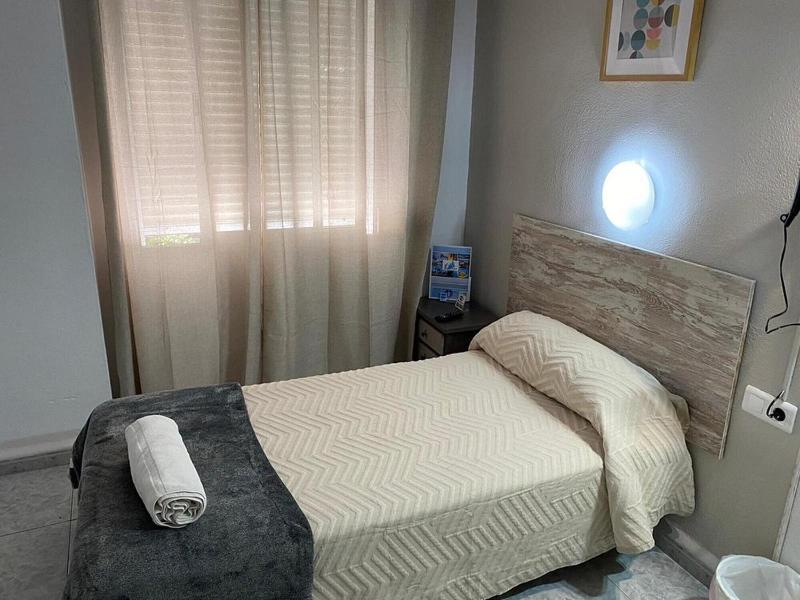 Hostal Virgen del Rocío II - image 2