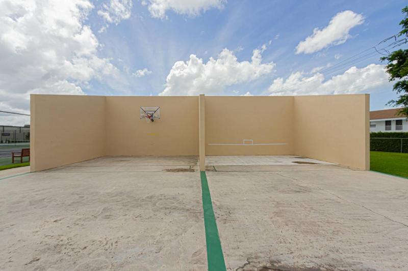Park Shore Resort 1st Floor Bldg. A - image 10