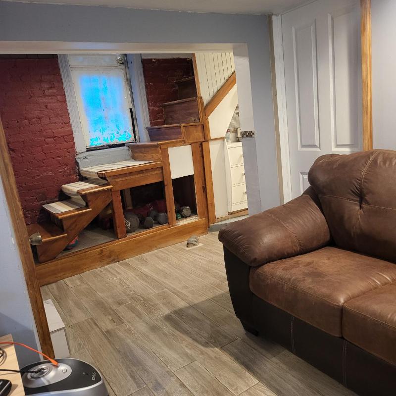One-Bedroom Apartment image 1