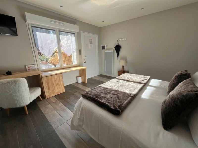 Double Room with Mountain View image 4