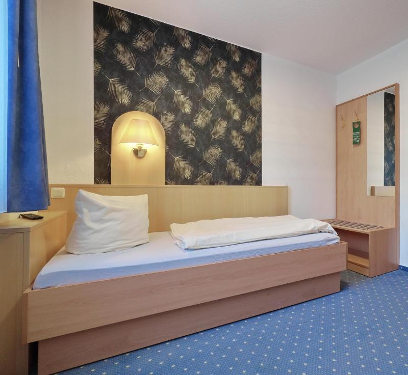 Comfort Single Room image 2
