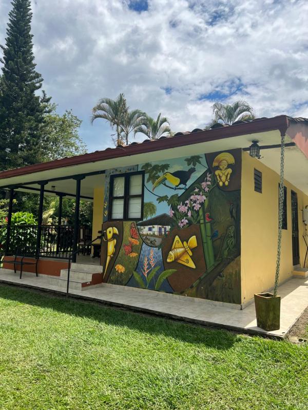 Charming Nature House/ Finca Tradicional Cafetera - image 3